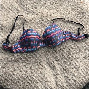 Pink 36B push-up patterned bra